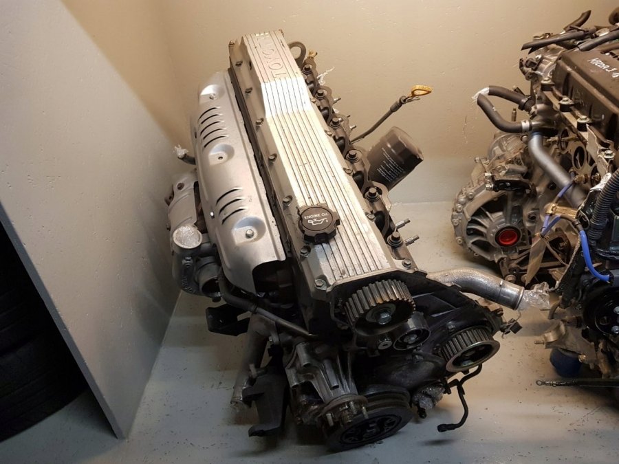 TOYOTA-LAND-CRUISER-complete-engin-80-4.2-TD-used-car-engin2-1.jpg